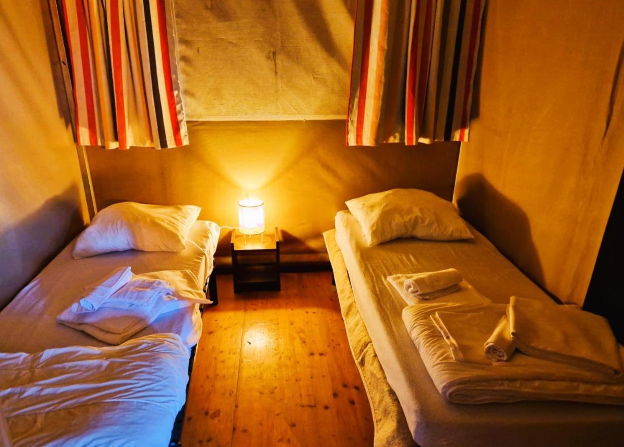 Boerderij Camping Nixhoeve Genderen Zewnętrze zdjęcie